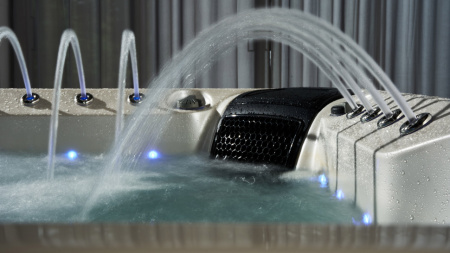 Гидромассажный СПА бассейн Joyee SPA London-L